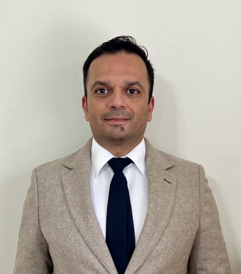 Niraj Taank, Finance Director